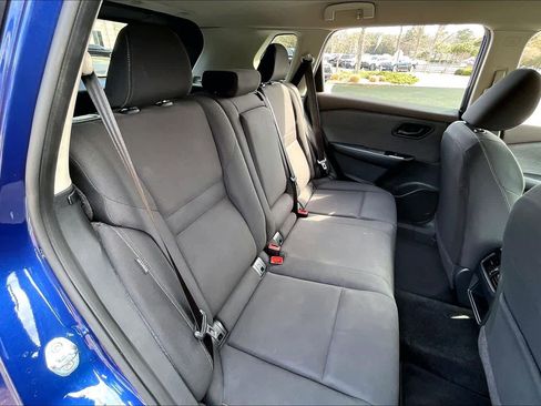 Used 2023 Nissan Rogue S image 19