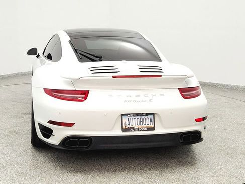 Used 2014 Porsche 911 Turbo S image 4