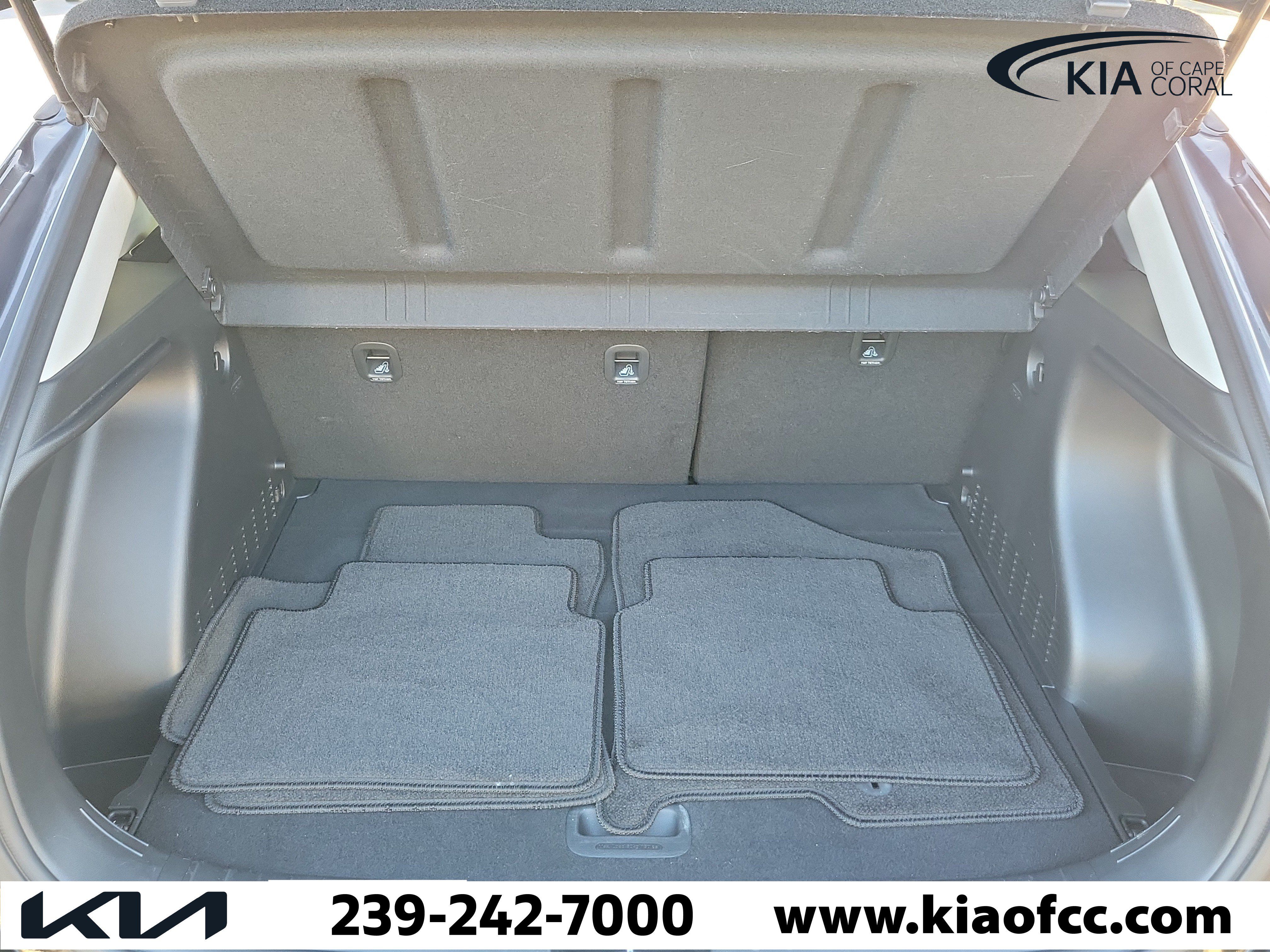 Used 2024 Hyundai Kona SEL w/ Convenience Package FWD image 10