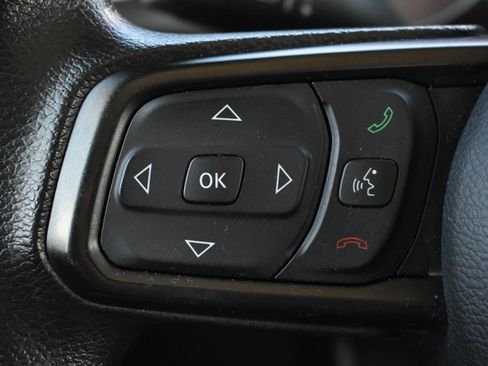 Used 2018 Jeep Wrangler Unlimited Sport image 18