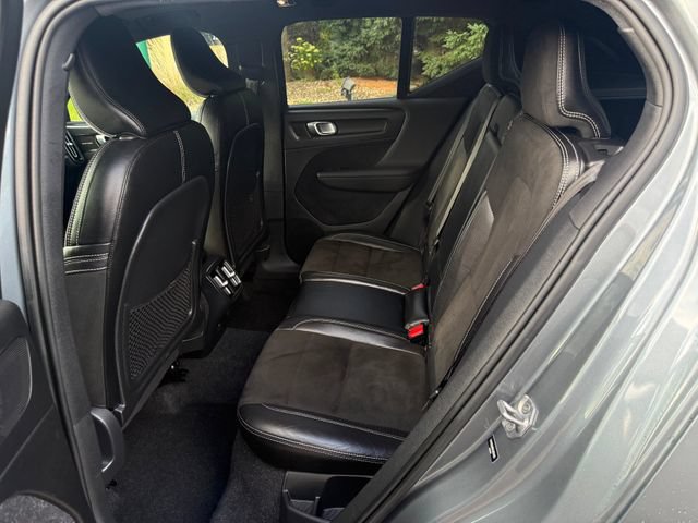 Used 2019 Volvo XC40 T5 R-Design AWD/4WD image 7