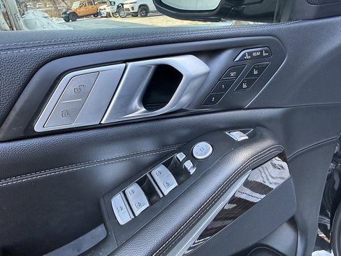 Used 2020 BMW X7 xDrive40i w/ Luxury Seating Package image 11