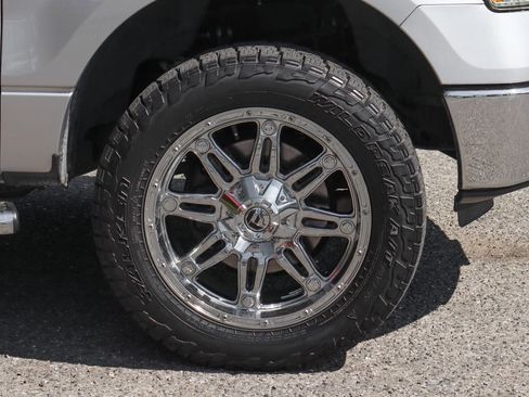 Used 2011 Ford F150 XLT w/ XLT Chrome Pkg image 40