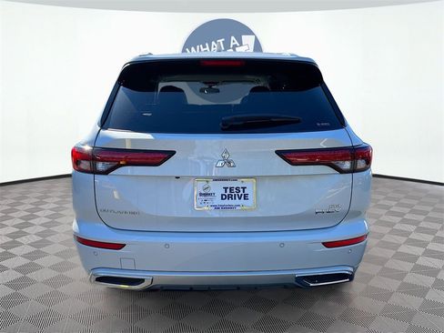 New 2025 Mitsubishi Outlander SEL image 5