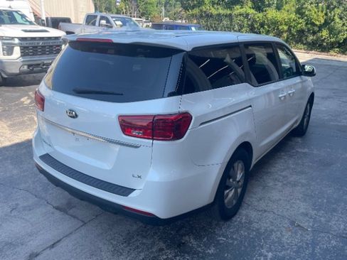 Used 2021 Kia Sedona LX FWD image 6