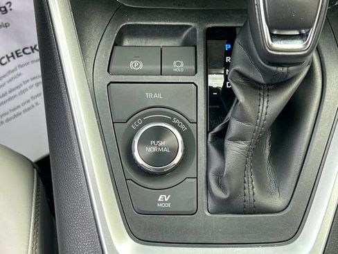 Used 2022 Toyota RAV4 XLE Premium AWD/4WD image 52