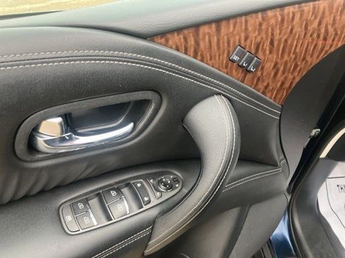 Used 2020 Nissan Armada SL w/ Premium Package image 10