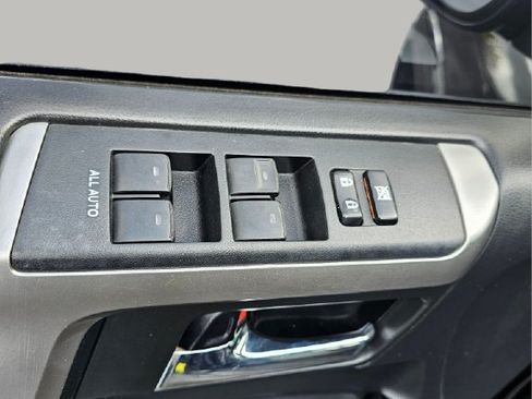 Used 2016 Toyota 4Runner SR5 AWD/4WD image 29