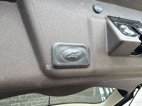 Used 2014 Buick Enclave Leather w/ Trailering Provision Package FWD image 29
