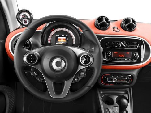 Used 2016 smart fortwo passion RWD image 7
