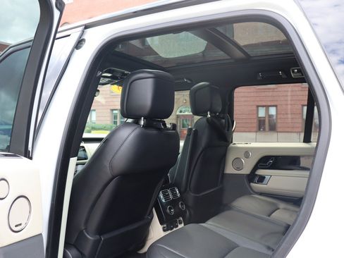 Used 2019 Land Rover Range Rover HSE AWD/4WD image 13