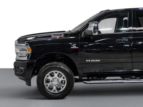 Used 2023 RAM 3500 Laramie AWD/4WD image 10