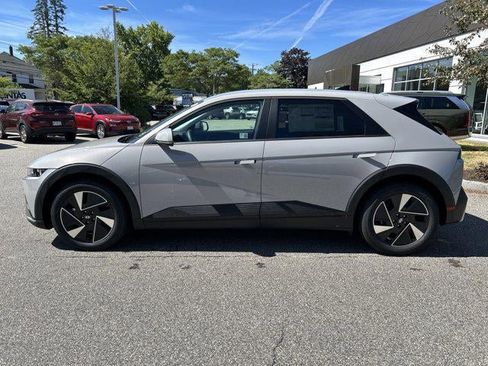 New 2025 Hyundai Ioniq 5 SE image 35