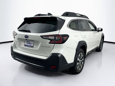 Used 2023 Subaru Outback Premium AWD/4WD image 5