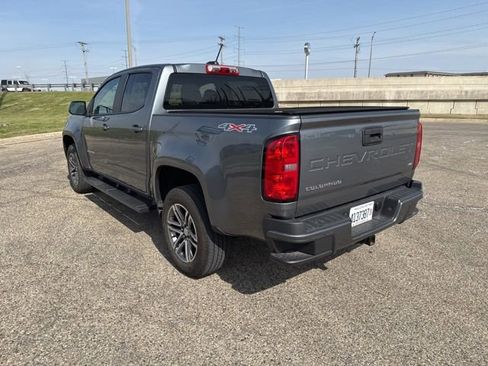 Used 2022 Chevrolet Colorado W/T w/ Custom Special Edition image 4