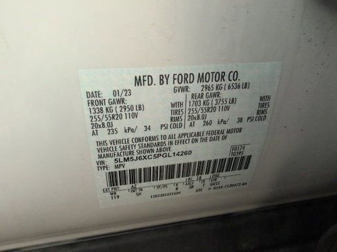 Used 2023 Lincoln Aviator AWD w/ Premium Package image 26