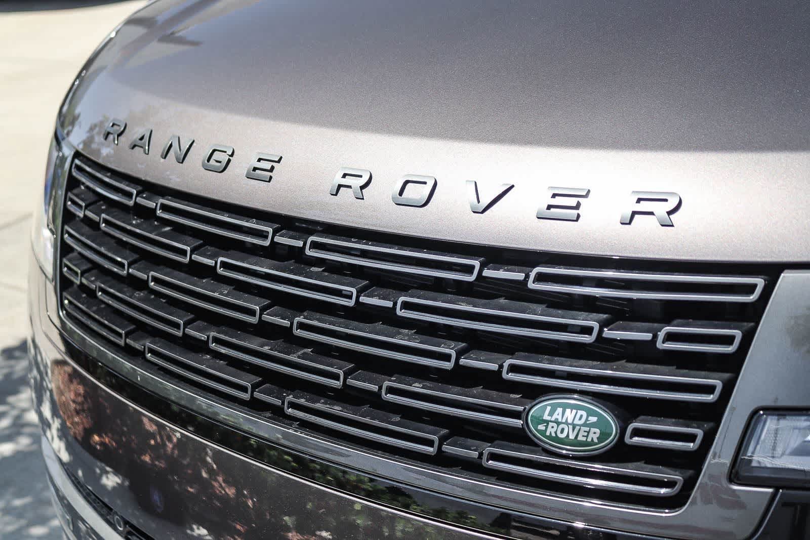 Used 2022 Land Rover Range Rover Long Wheelbase First Edition AWD/4WD image 10