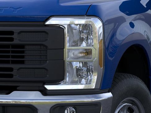 New 2026 Ford F250 XL w/ FX4 Off-Road Package AWD/4WD image 40