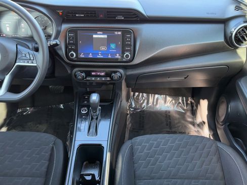 Used 2021 Nissan Kicks SV image 16