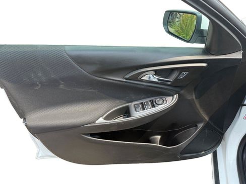 Used 2024 Chevrolet Malibu LT w/ Sport Edition FWD image 9
