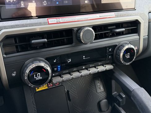 New 2026 Toyota Tacoma 4x4 Double Cab Hybrid image 18