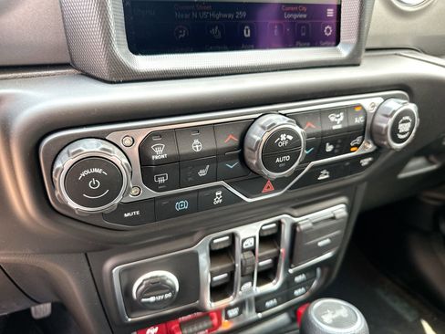 New 2023 Jeep Wrangler Rubicon w/ Cold Weather Group image 19