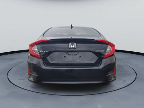Used 2016 Honda Civic Touring image 6