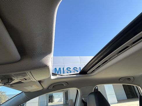 Used 2021 Volkswagen Passat 2.0T SE image 8