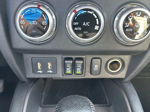 Used 2020 Mitsubishi Outlander Sport SE image 13