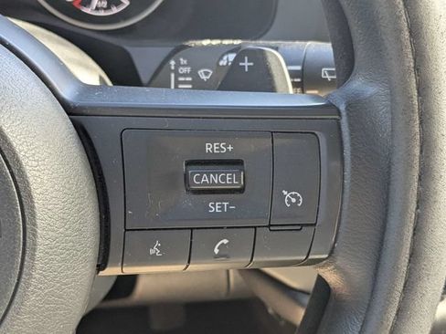 Used 2025 Nissan Pathfinder S FWD image 27