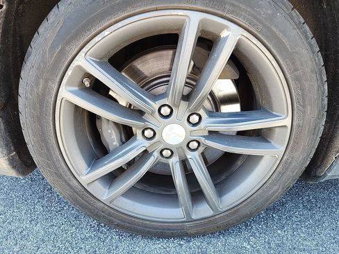 Used 2015 Tesla Model S 85D image 38