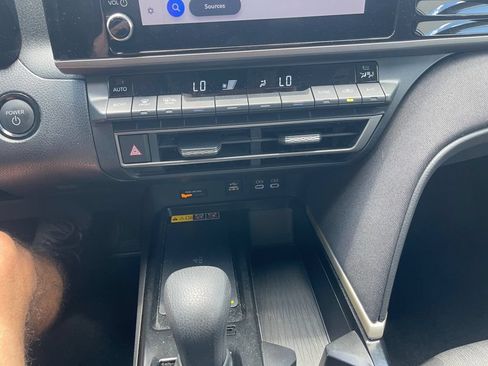 Used 2025 Toyota Camry LE FWD image 19