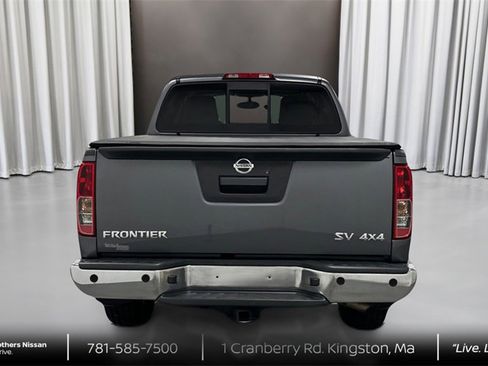Used 2020 Nissan Frontier SV image 6