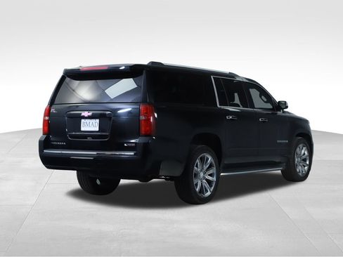 Used 2017 Chevrolet Suburban Premier RWD image 11