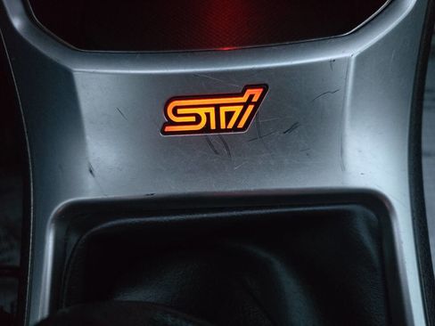 Used 2011 Subaru Impreza WRX STI Limited image 18