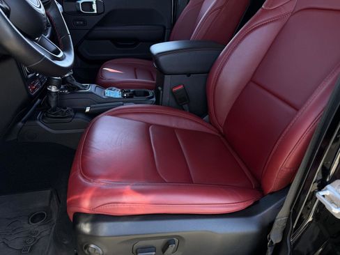 Used 2024 Jeep Wrangler Unlimited Rubicon 392 image 11