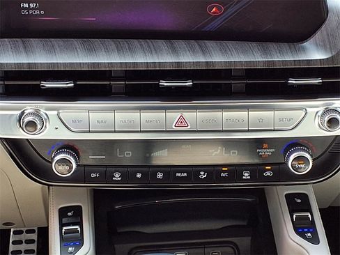 Used 2024 Kia Telluride SX image 15