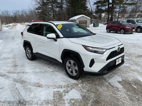 Used 2023 Toyota RAV4 XLE image 5