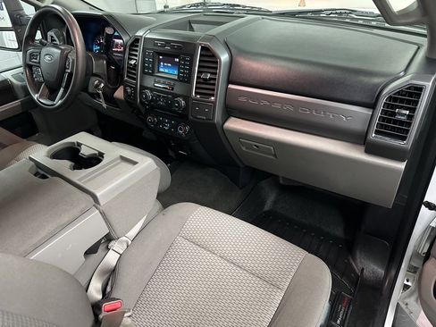 Used 2017 Ford F250 XLT w/ Snow Plow Prep Package image 13