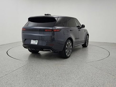 Used 2026 Land Rover Range Rover Sport Dynamic SE AWD/4WD image 5