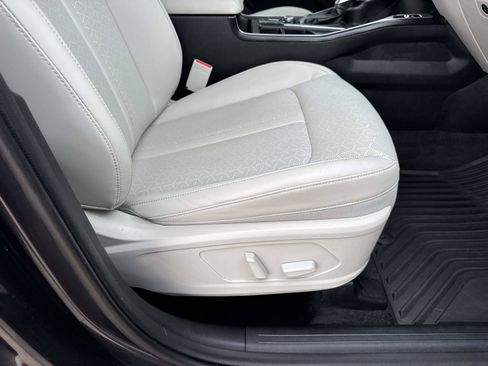 Used 2023 Kia Sorento EX w/ Panoramic Sunroof Package FWD image 12