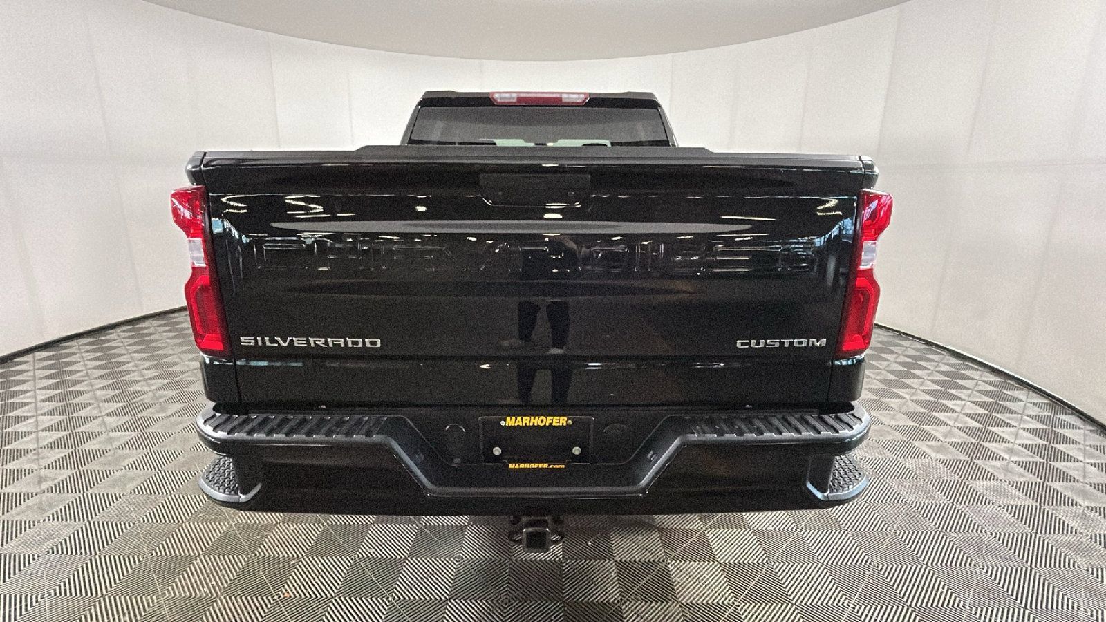 Used 2022 Chevrolet Silverado 1500 Custom Trail Boss w/ Safety Confidence Package AWD/4WD image 4