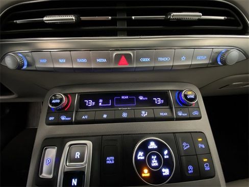 Used 2021 Hyundai Palisade Limited image 19