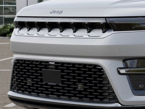 New 2026 Jeep Grand Wagoneer 4WD image 38