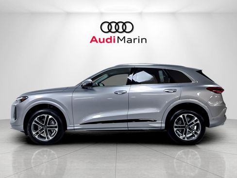 Certified 2025 Audi Q5 Premium w/ Convenience Package AWD/4WD image 2