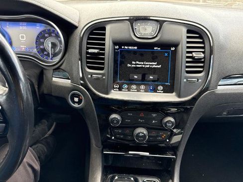 Used 2021 Chrysler 300 S RWD image 8