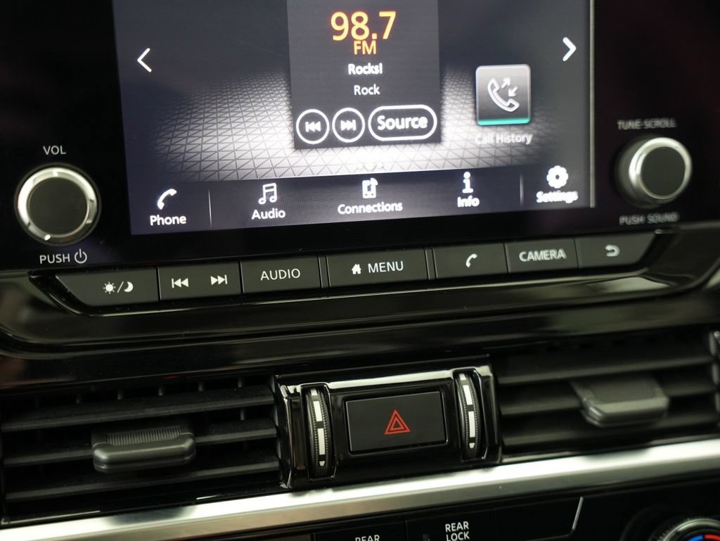 Used 2022 Nissan Pathfinder SV w/ SV Premium Package AWD/4WD image 22