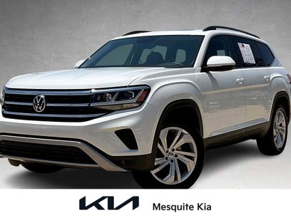 Used 2022 Volkswagen Atlas SE w/ Panoramic Sunroof Package