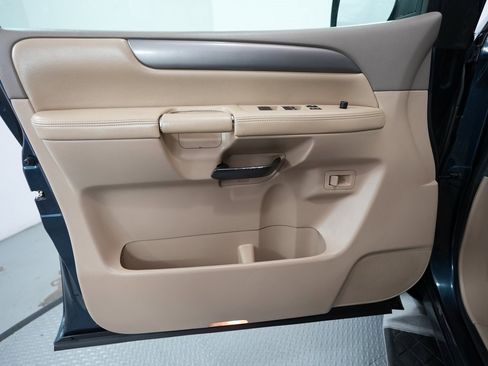 Used 2014 Nissan Armada SV image 35