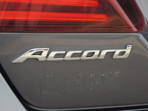 Used 2016 Honda Accord LX image 15